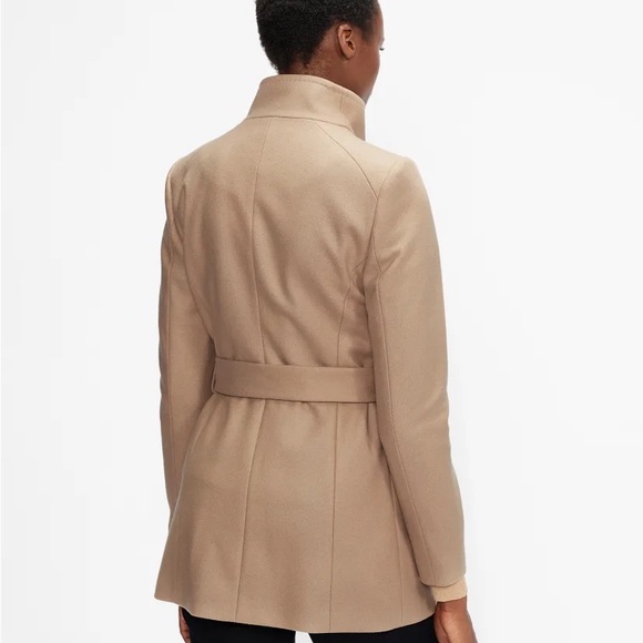 Gorgeous wrap coat - Picture 2 of 8